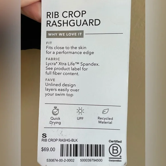 New ATHLETA Rib Crop Rashguard Tank Top Size Small MSRP $69 - Picture 4 of 6